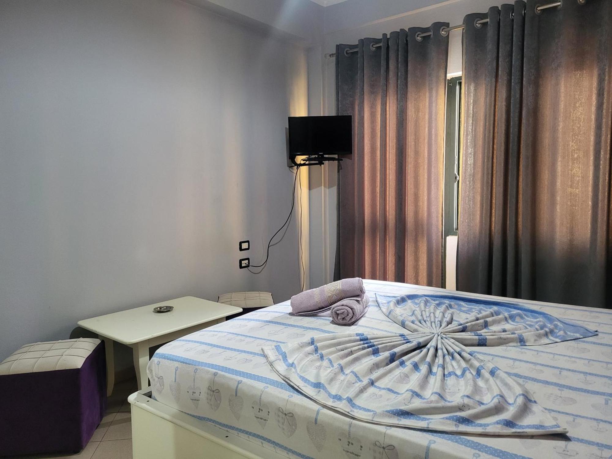 Hotel Europa Lezhe Exterior photo