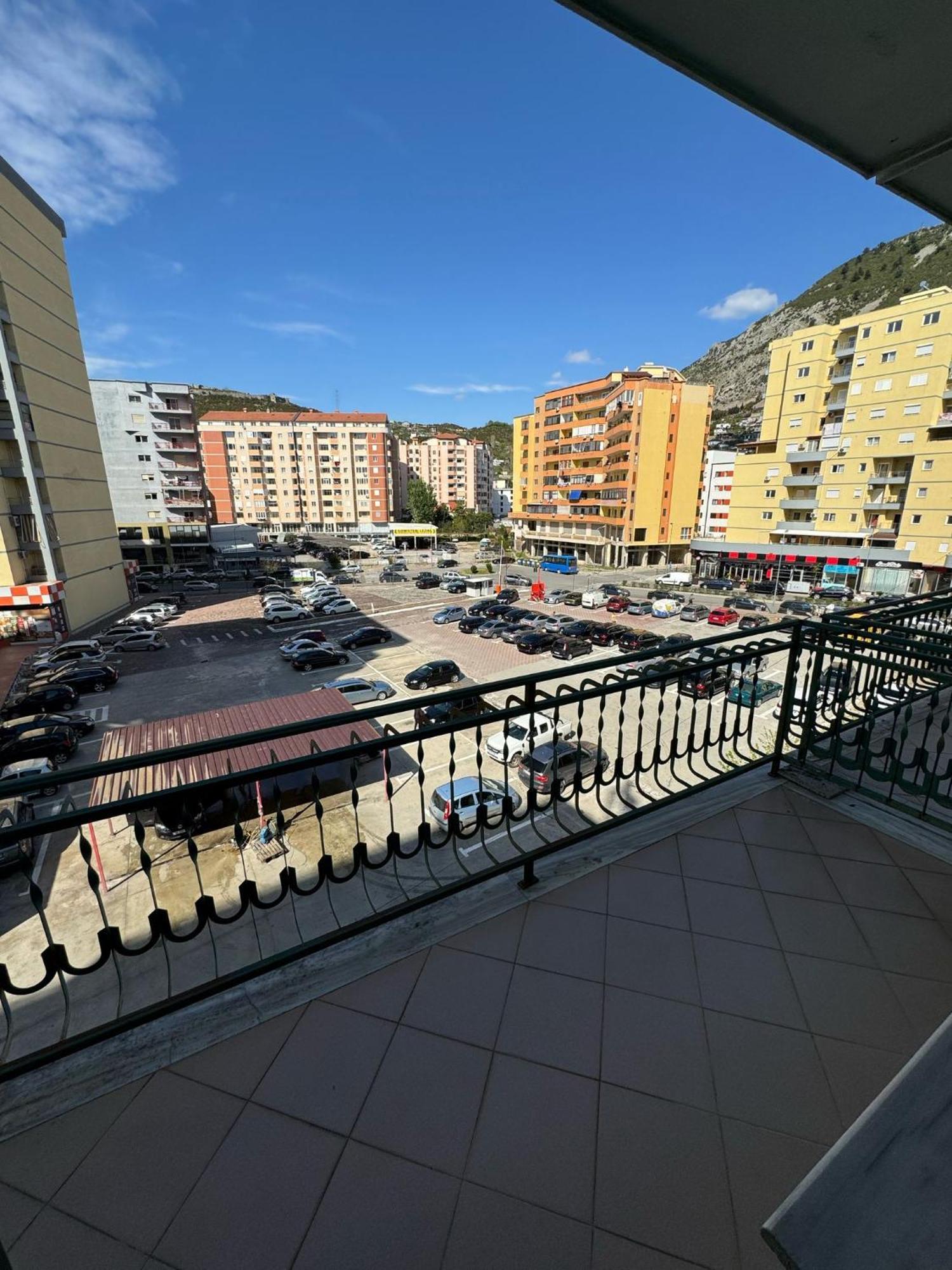 Hotel Europa Lezhe Exterior photo