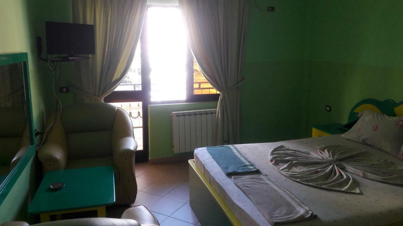Hotel Europa Lezhe Exterior photo